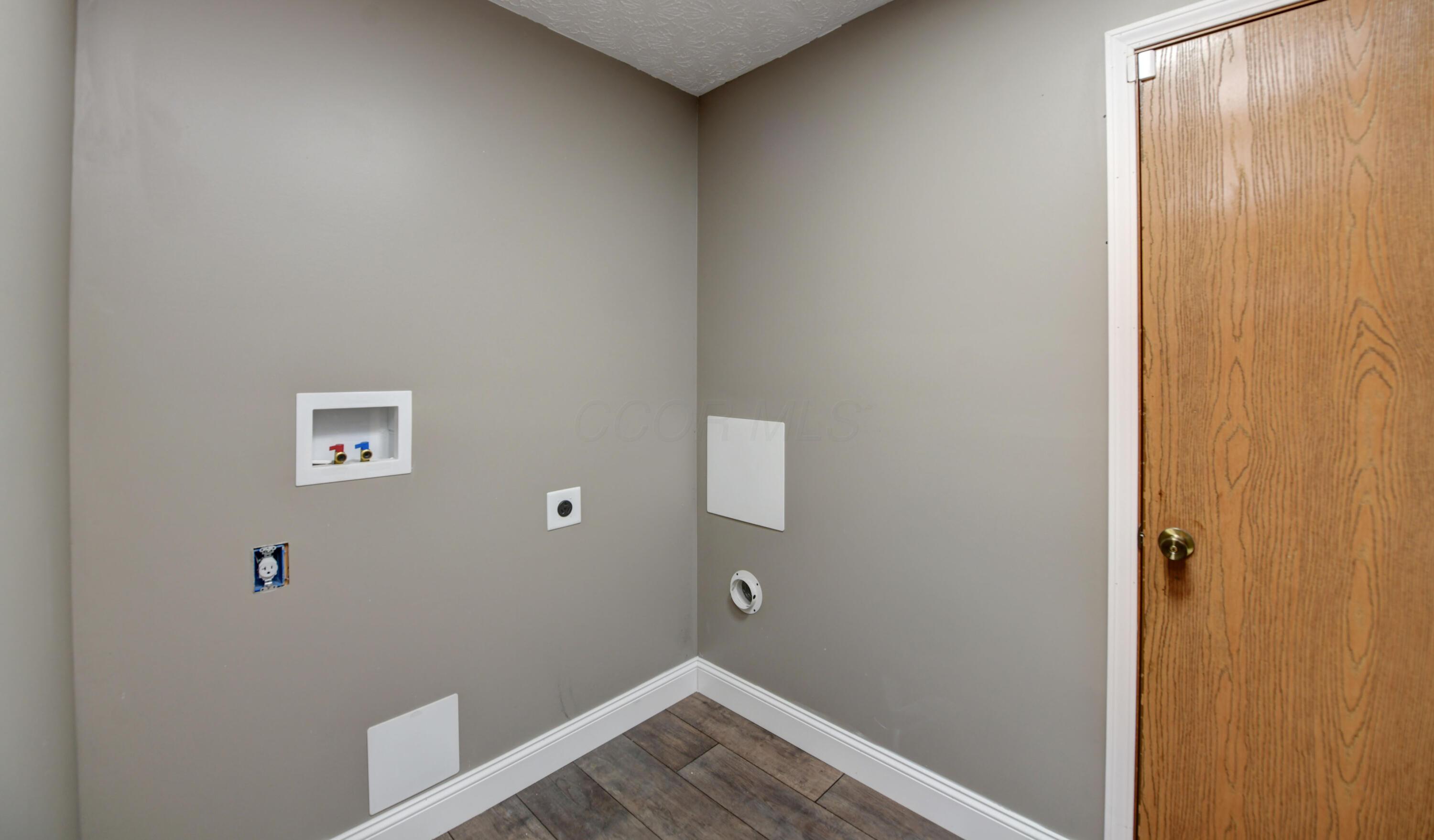 773 Rothrock Drive Galloway, OH 43119 - Photo 28 of 40 Laundry
