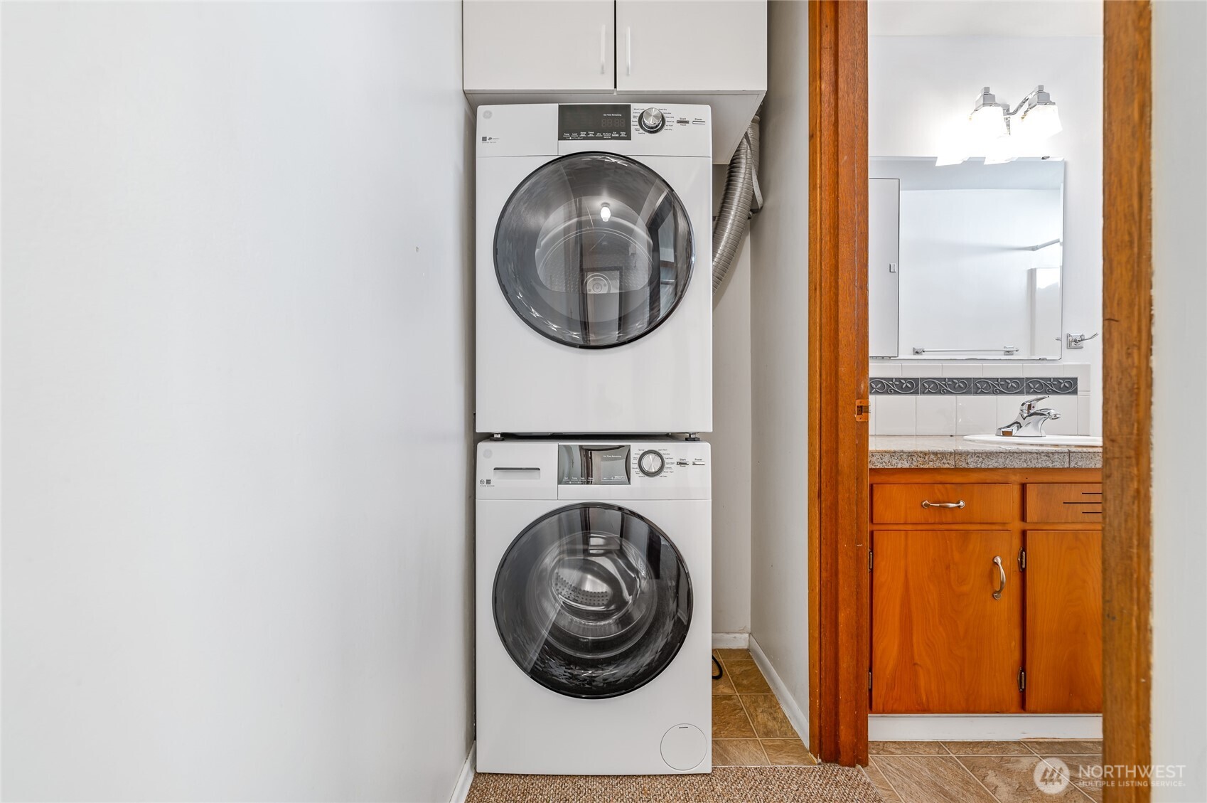 633 West Emerson Street Seattle, WA 98119 - Photo 25 of 25 a view of washer and dryer in a utility room