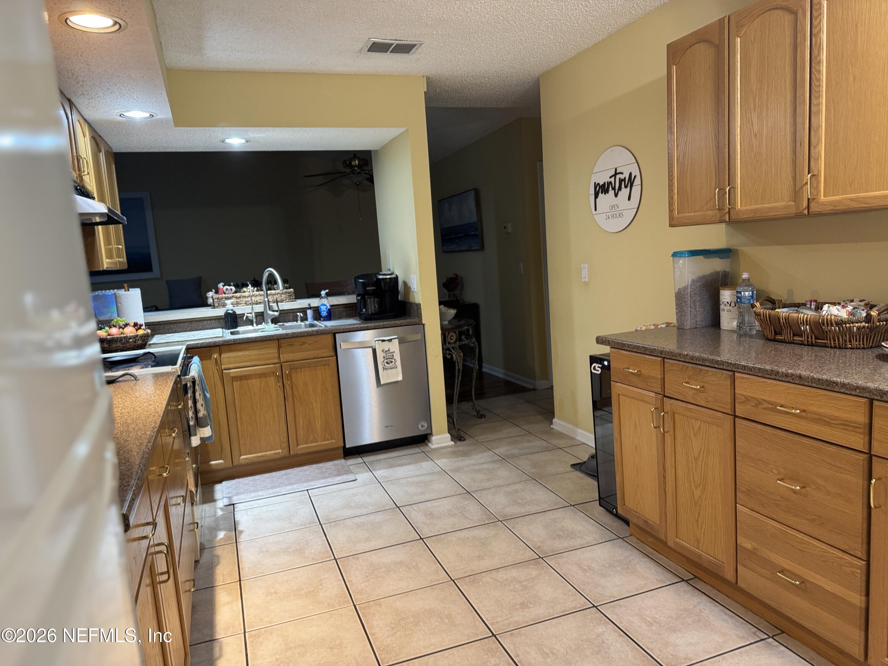2419 Wattle Tree Road East Jacksonville, FL 32246 - Photo 2 of 36 IMG_5416