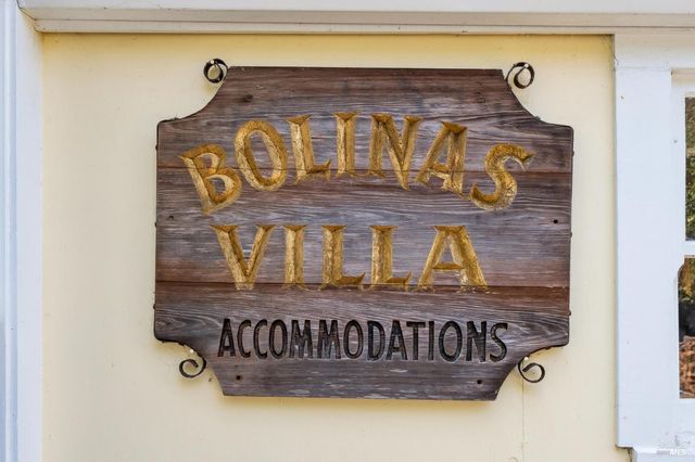 a view of a fireplace