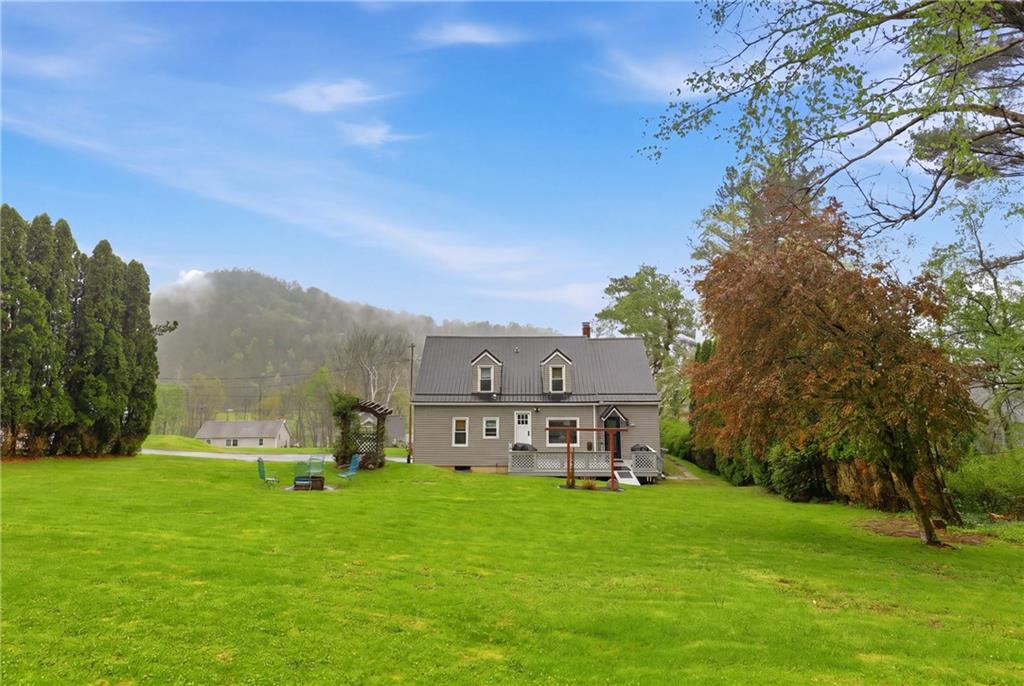356 Glessner Road Johnstown, PA 15905 - Photo 5 of 48