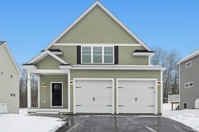 $950,000 | 9 Gaskins Lane, Ayer, MA 01432