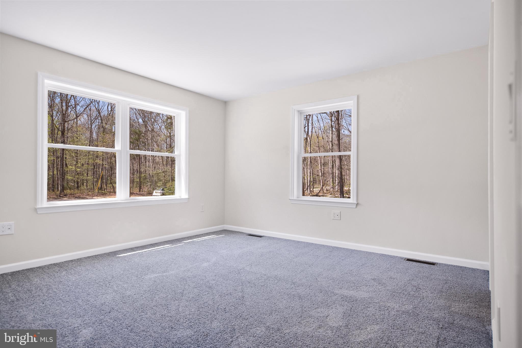666 Irving Avenue Bridgeton, NJ 08302 - Photo 21 of 41 an empty room with a window