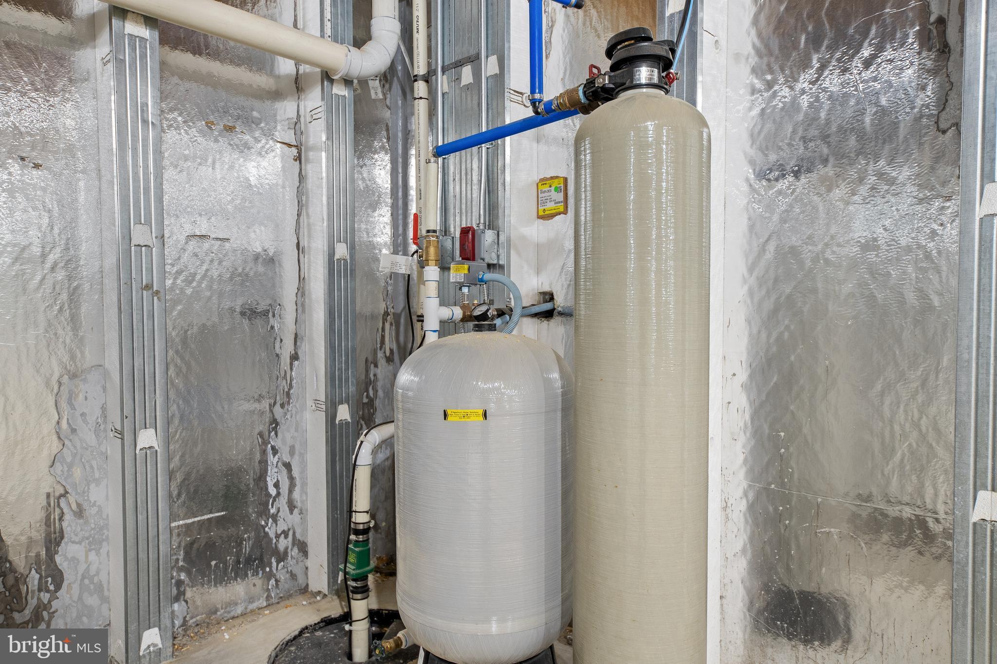 666 Irving Avenue Bridgeton, NJ 08302 - Photo 35 of 41 a bathroom with a shower