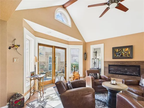 $650,000 | 304 West 9th Street, Fort Scott, KS 66701