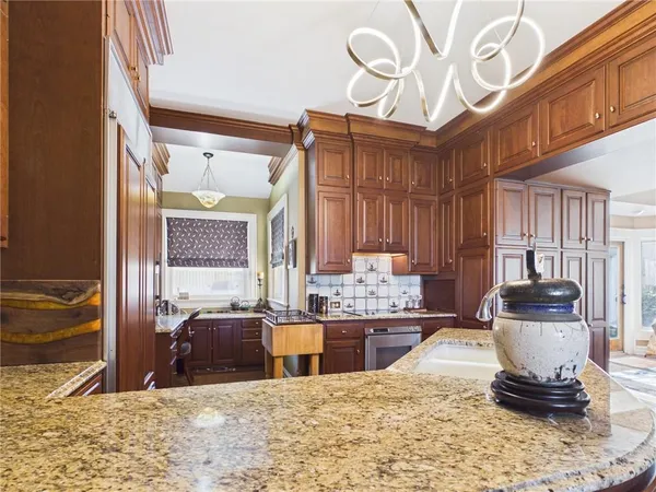 $650,000 | 304 West 9th Street, Fort Scott, KS 66701