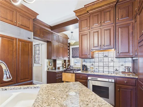 $650,000 | 304 West 9th Street, Fort Scott, KS 66701