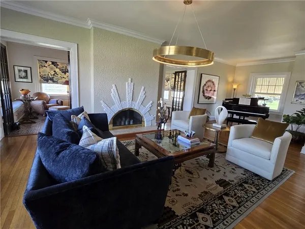 $650,000 | 304 West 9th Street, Fort Scott, KS 66701