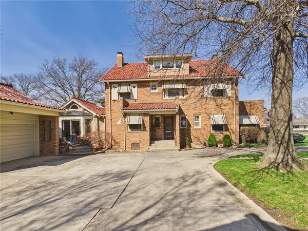 $650,000 | 304 West 9th Street, Fort Scott, KS 66701