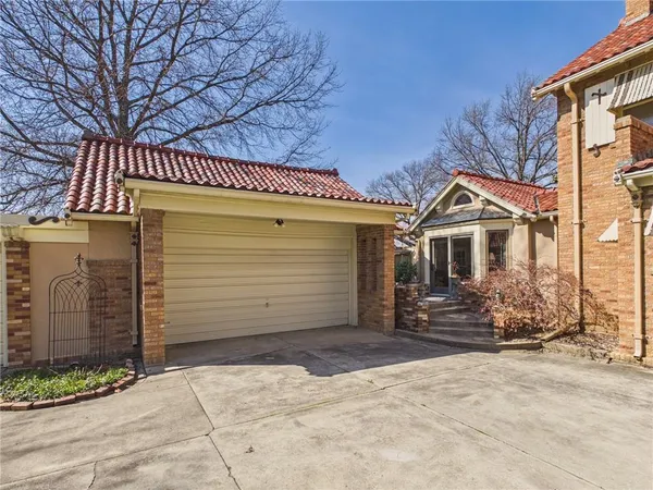 $650,000 | 304 West 9th Street, Fort Scott, KS 66701