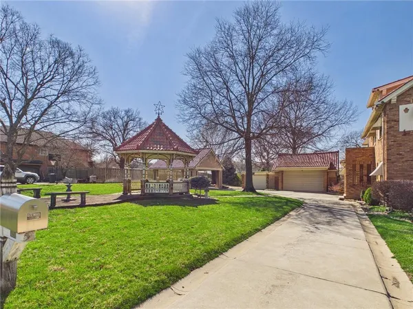 $650,000 | 304 West 9th Street, Fort Scott, KS 66701