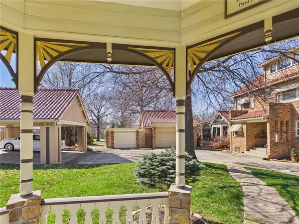 $650,000 | 304 West 9th Street, Fort Scott, KS 66701