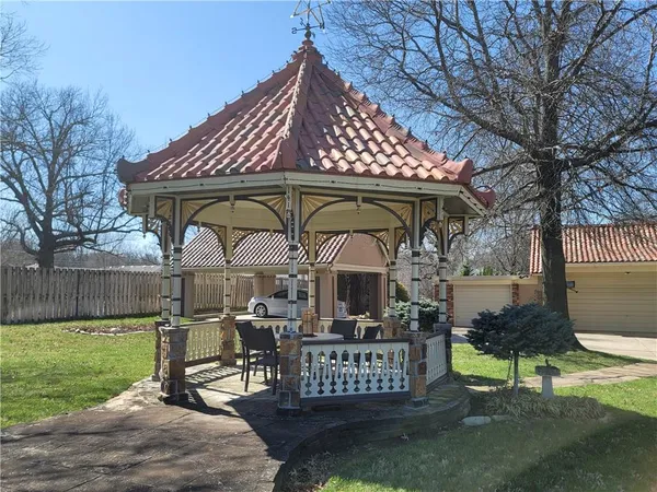 $650,000 | 304 West 9th Street, Fort Scott, KS 66701