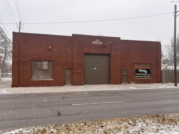 $139,900 | 1915 South Clinton Street, Fort Wayne, IN 46803