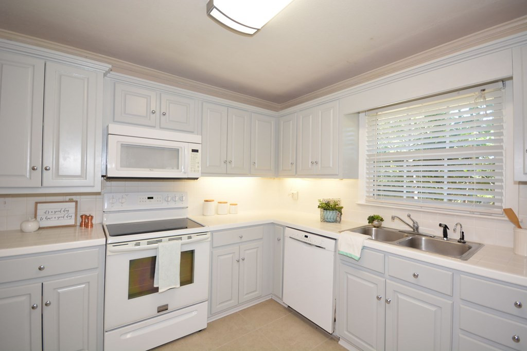 2709 Smith Creek Road Augusta, GA 30909 - Photo 5 of 32 Gallery Image 5