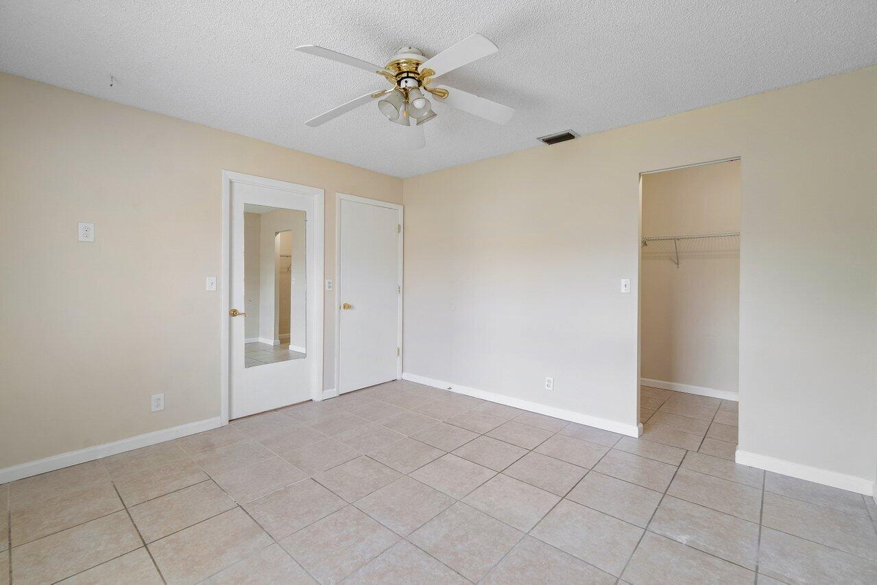 6090 Lambeth Circle Lake Worth, FL 33463 - Photo 15 of 23 016-6090LambethCircle-LakeWorth-FL-33463