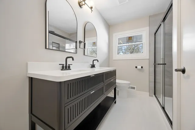 $315,000 | 521 Vale Avenue, Rockford, IL 61107