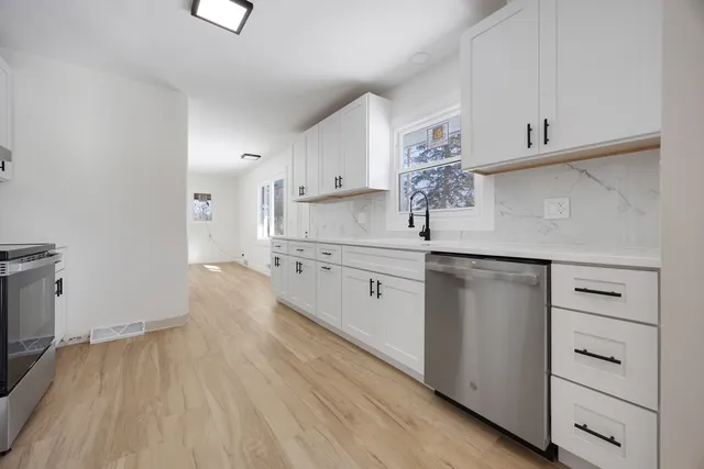 $315,000 | 521 Vale Avenue, Rockford, IL 61107