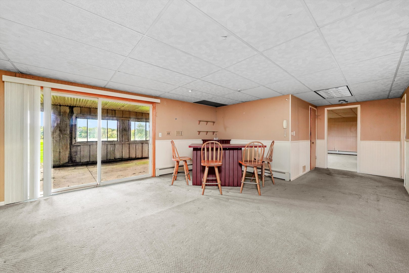 1406 Lincoln Road McHenry, IL 60051 - Photo 27 of 39 a view of a livingroom with furniture and window