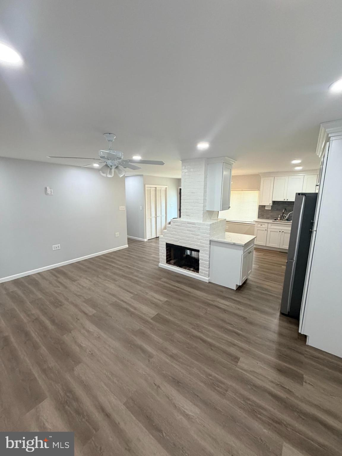 89 Timber Lane Levittown, PA 19054 - Photo 5 of 12