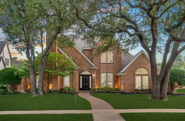 $1,349,900 | 5852 Bridle Bend Court, Plano, TX 75093