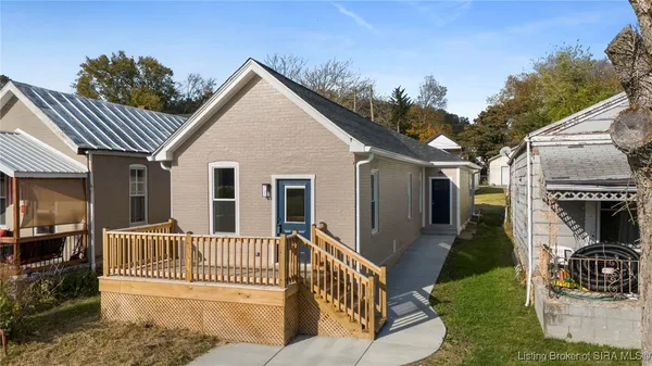 $295,000 | 1122 West 2nd Street, Madison, IN 47250