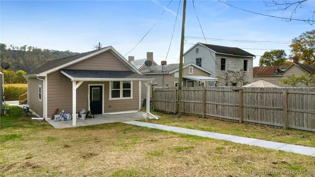 $295,000 | 1122 West 2nd Street, Madison, IN 47250