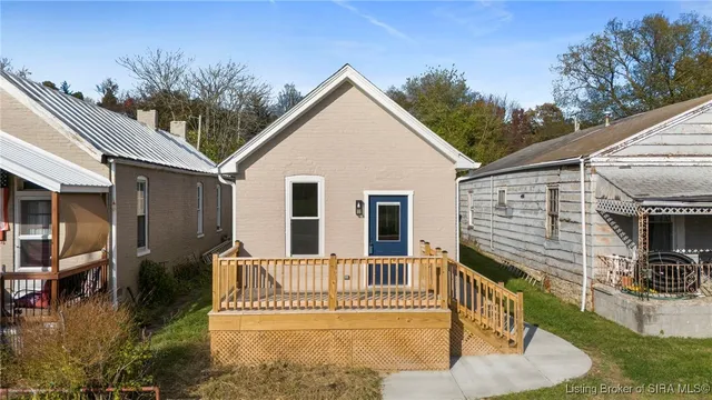 $295,000 | 1122 West 2nd Street, Madison, IN 47250