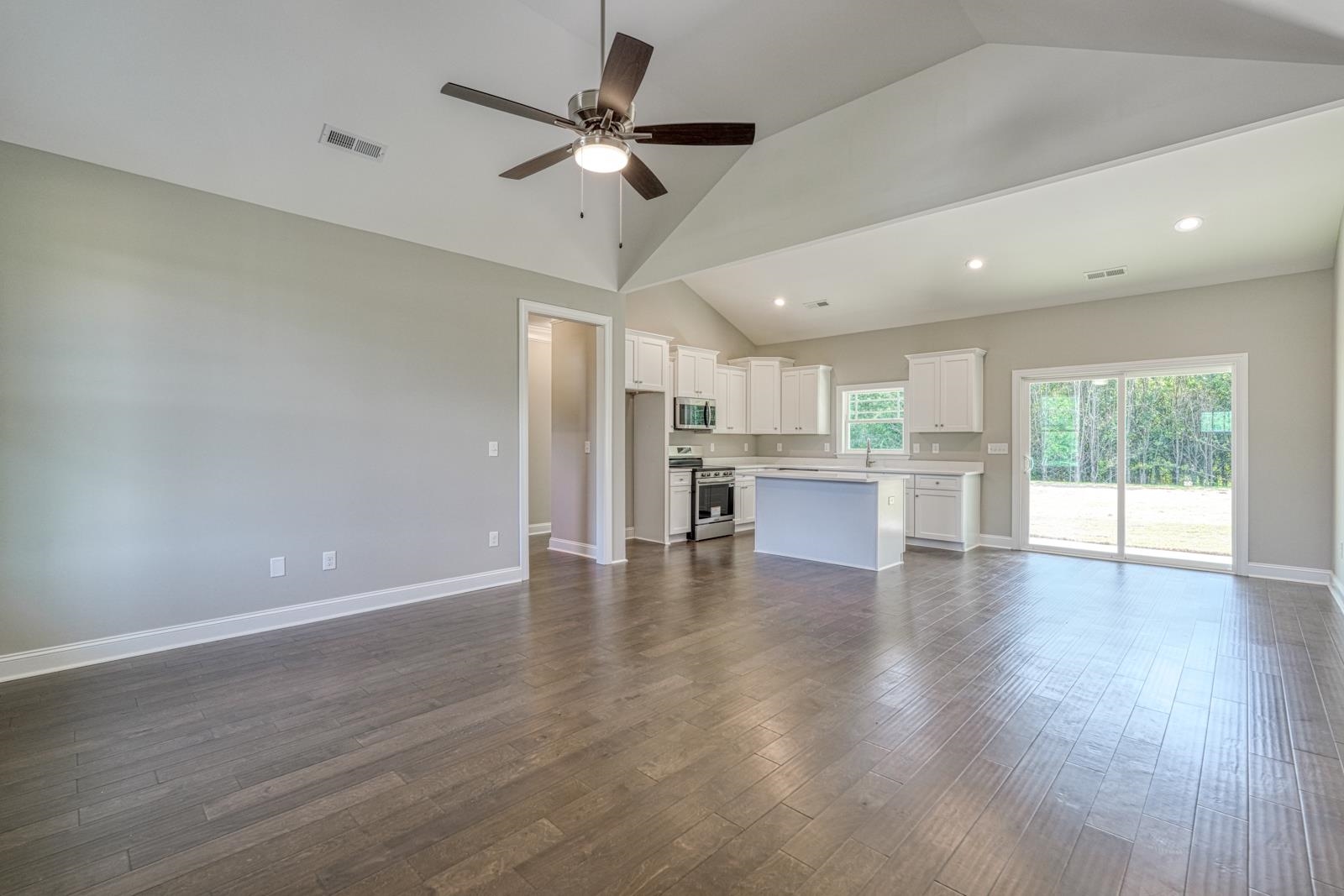 1272 West Rutledge Avenue Gaffney, SC 29341 - Photo 3 of 36 Gallery Image 3