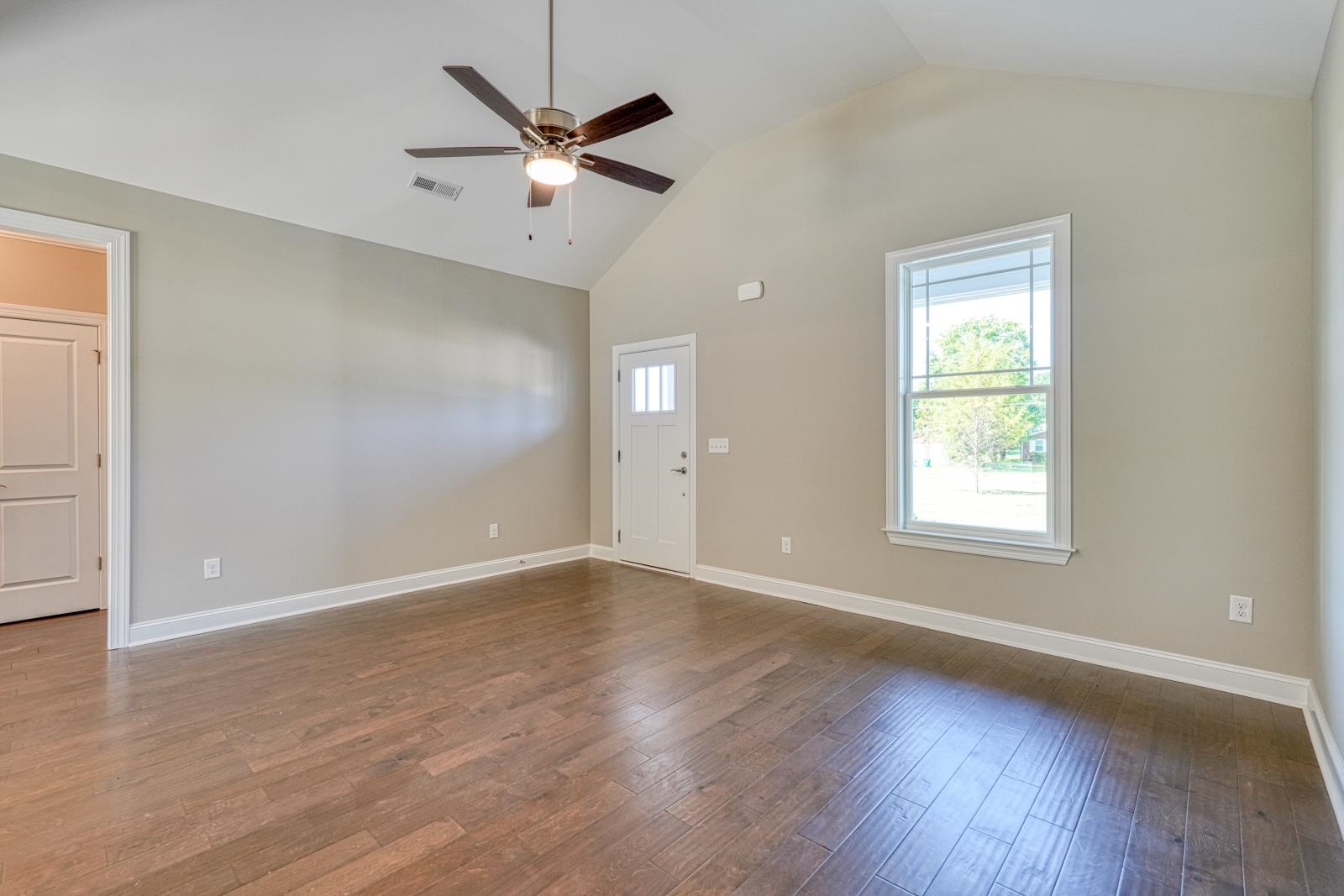 1272 West Rutledge Avenue Gaffney, SC 29341 - Photo 5 of 36 Gallery Image 5