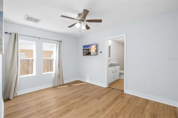 $3,400 | 2606 West Henry Avenue, Tampa, FL 33614