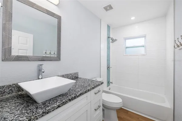 $3,400 | 2606 West Henry Avenue, Tampa, FL 33614