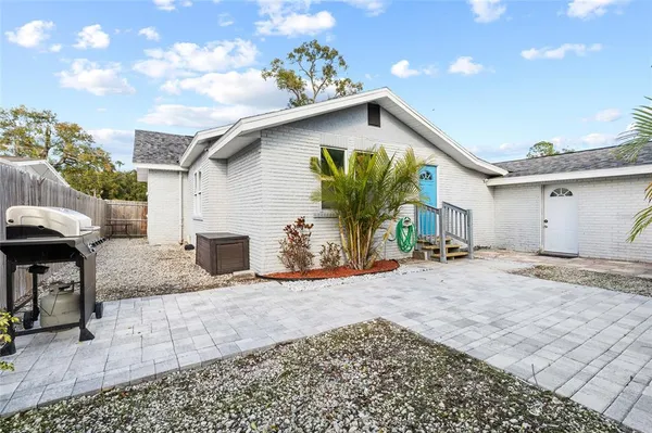 $3,400 | 2606 West Henry Avenue, Tampa, FL 33614