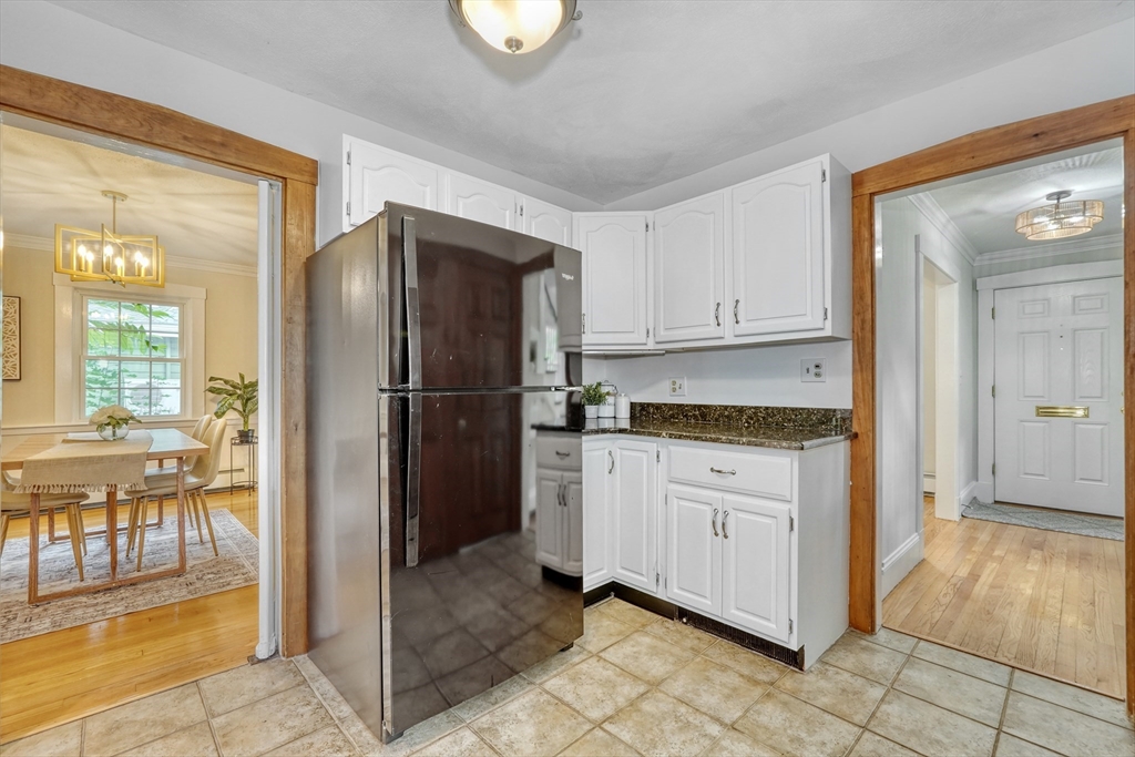 76 Lovell Road Melrose, MA 02176 - Photo 21 of 42 Gallery Image 21