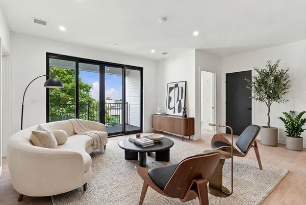 $775,000 | 22 High Street, Unit 103, Boston, MA 02122