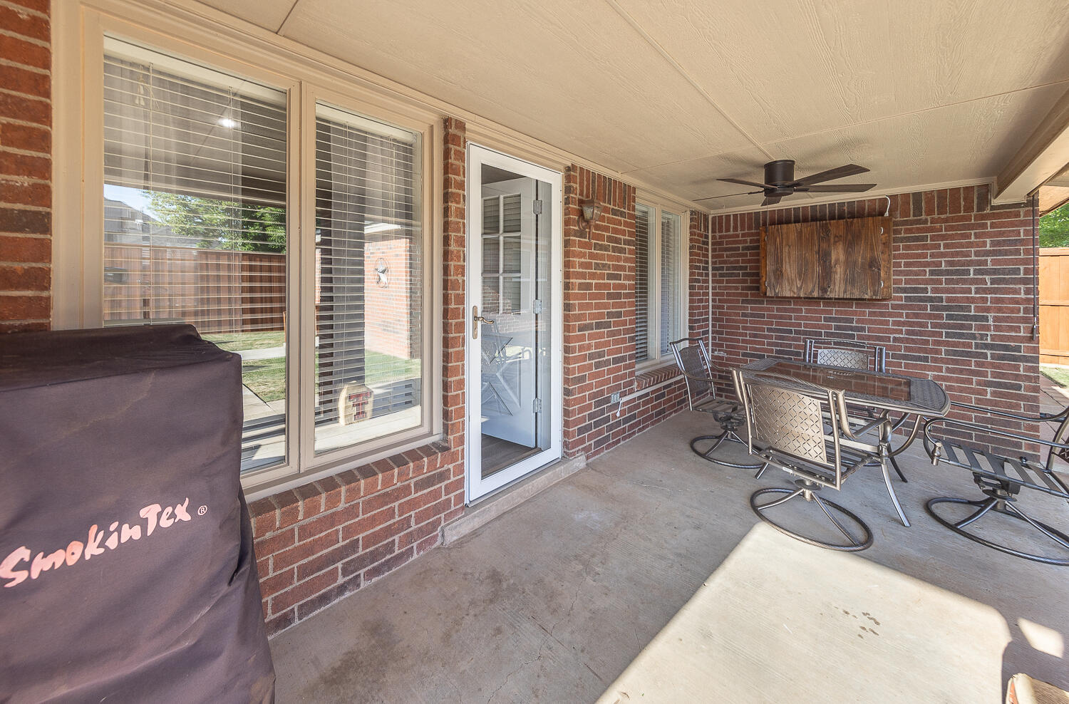 5810 80th Street Lubbock, TX 79424 - Photo 21 of 29 a view of a livingroom with workspace and a window