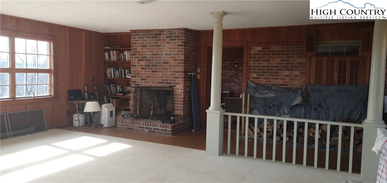 308 Hickory Mountain Road Sparta, NC 28675 - Photo 4 of 29