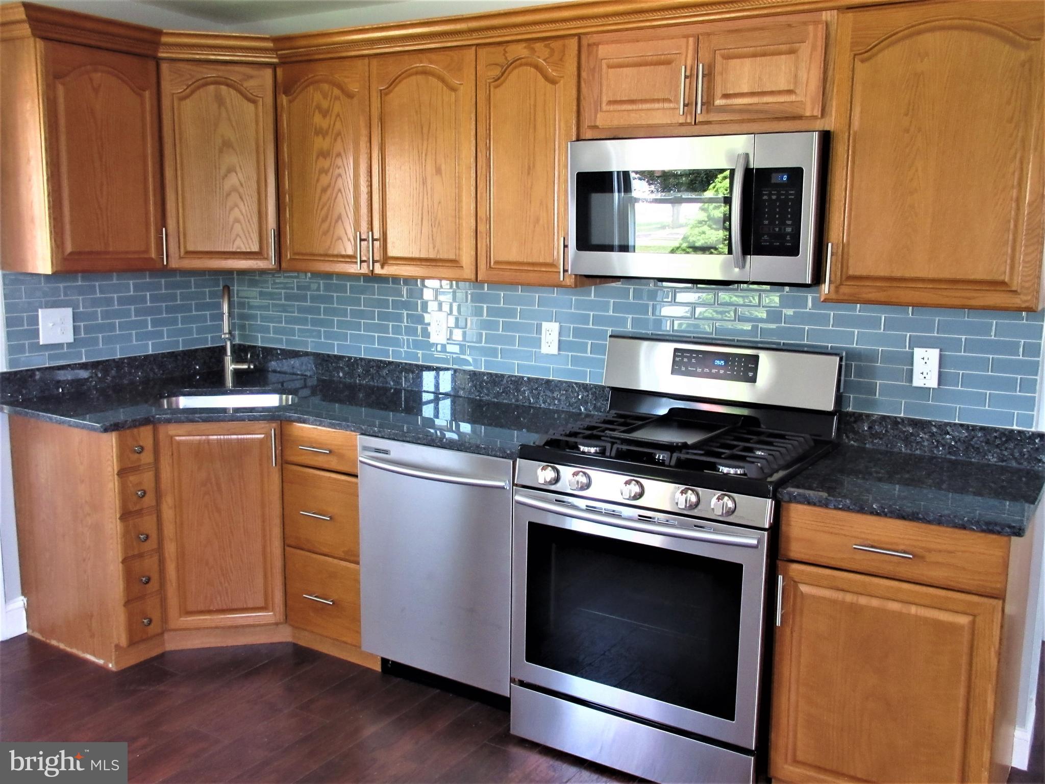 1719 Leslie Road Baltimore, MD 21222 - Photo 3 of 27