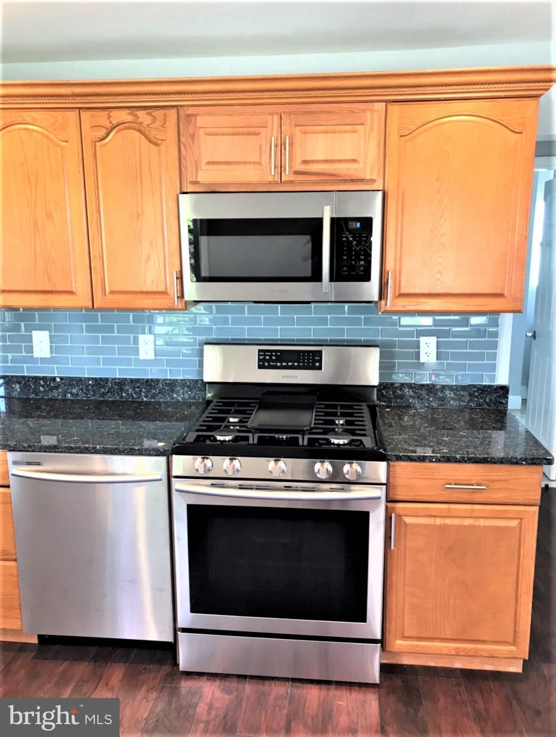 1719 Leslie Road Baltimore, MD 21222 - Photo 4 of 27