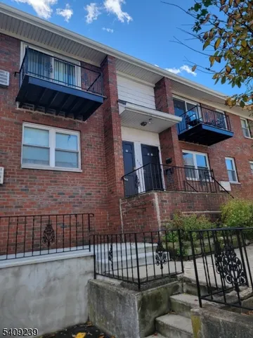 $1,850 | 421 Hudson Street, Hackensack, NJ 07601