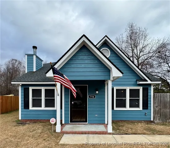 $1,300 | 754 Candlewick Court, Fayetteville, NC 28306