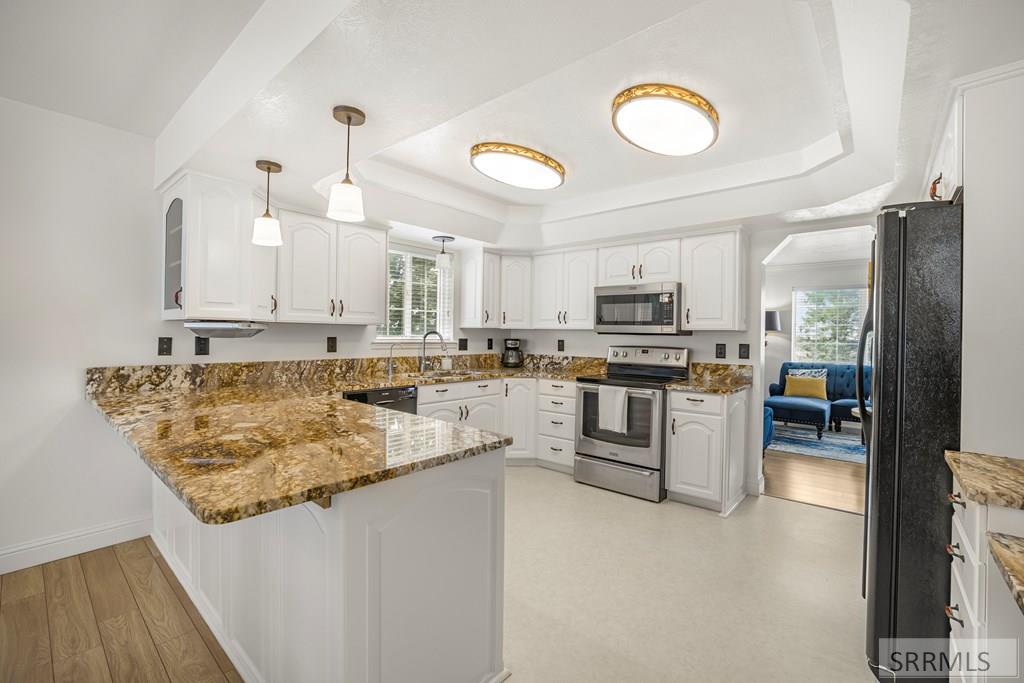 1617 Calico Circle Pocatello, ID 83201 - Photo 14 of 71 Kitchen
