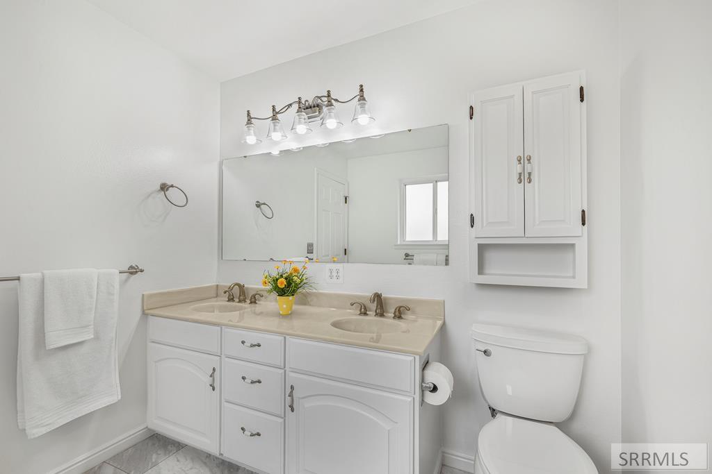 1617 Calico Circle Pocatello, ID 83201 - Photo 14 of 38 Master Bathroom