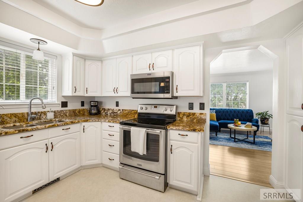1617 Calico Circle Pocatello, ID 83201 - Photo 15 of 71 Kitchen