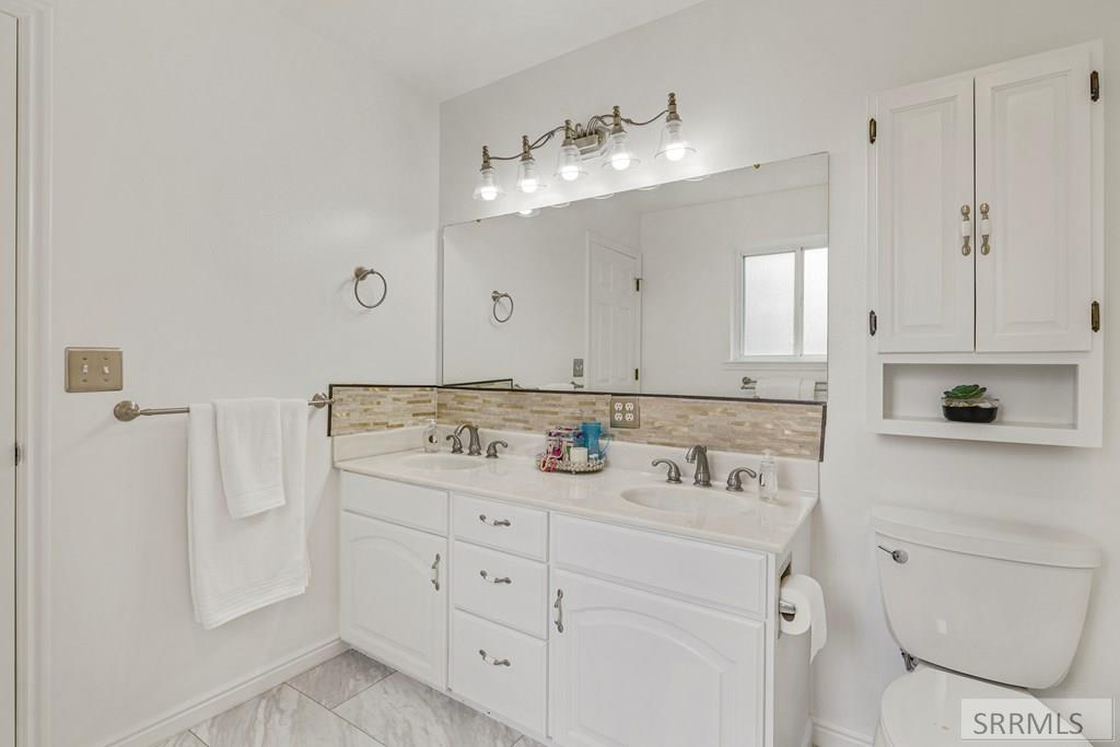 1617 Calico Circle Pocatello, ID 83201 - Photo 32 of 71 Master Bathroom