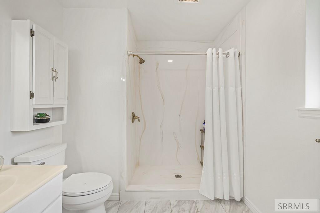 1617 Calico Circle Pocatello, ID 83201 - Photo 33 of 71 Master Bathroom