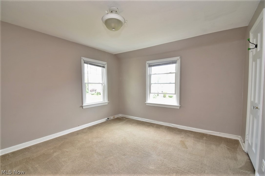 3894 Silsby Road Cleveland, OH 44118 - Photo 14 of 32 Largest bedroom