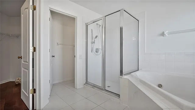 $450,000 | 7716 Nottinghill Sky Drive, Apollo Beach, FL 33572