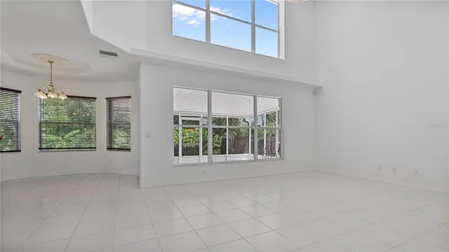 $450,000 | 7716 Nottinghill Sky Drive, Apollo Beach, FL 33572