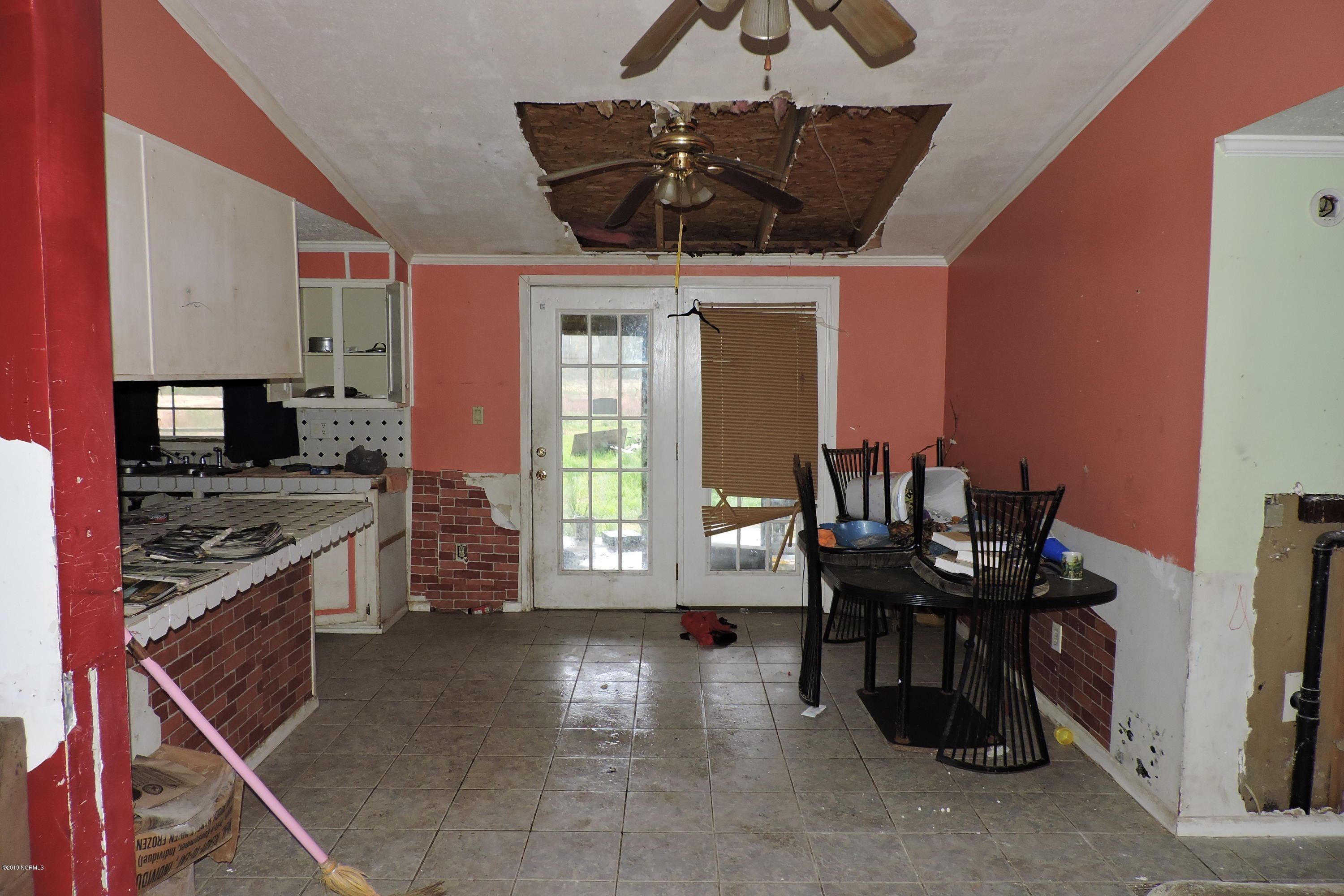 3671 Meadow Road Lumberton, NC 28358 - Photo 10 of 33 DSCN8574